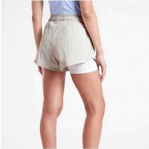 Athleta Trekkie Crest 2 in 1 Shortie Shorts - Picture 1 of 6